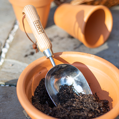 Potting Scoop